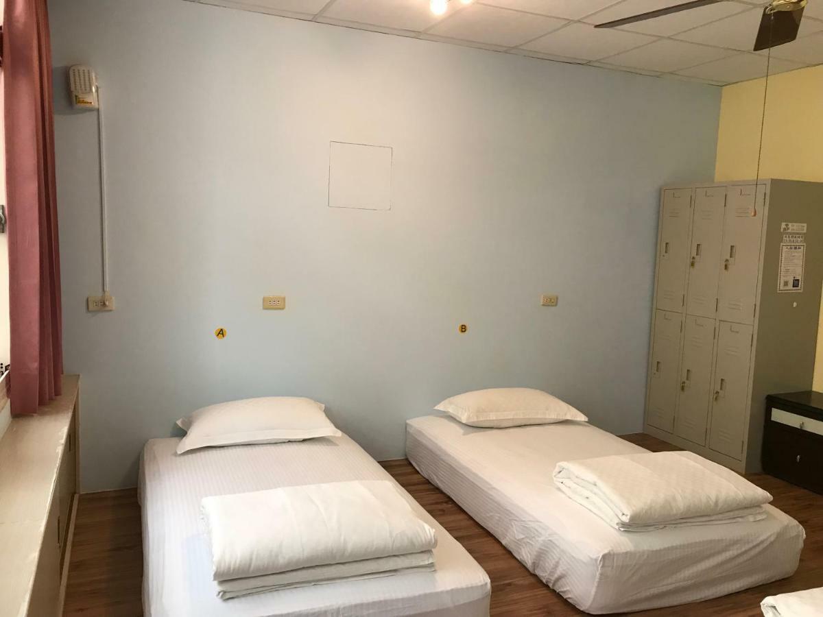 Handy Hostel Хуалянь Экстерьер фото